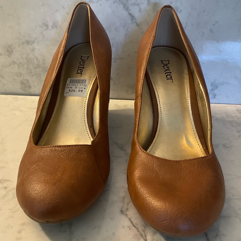 Dexter Women's Tan Heels
